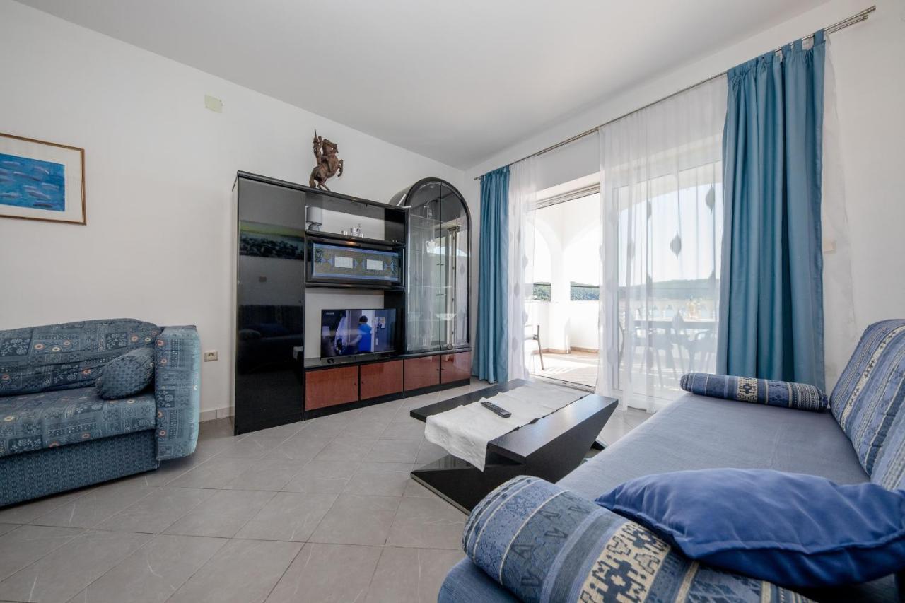 Apartments And Rooms By The Sea Supetarska Draga - Gornja, Rab - 11579 Exterior photo
