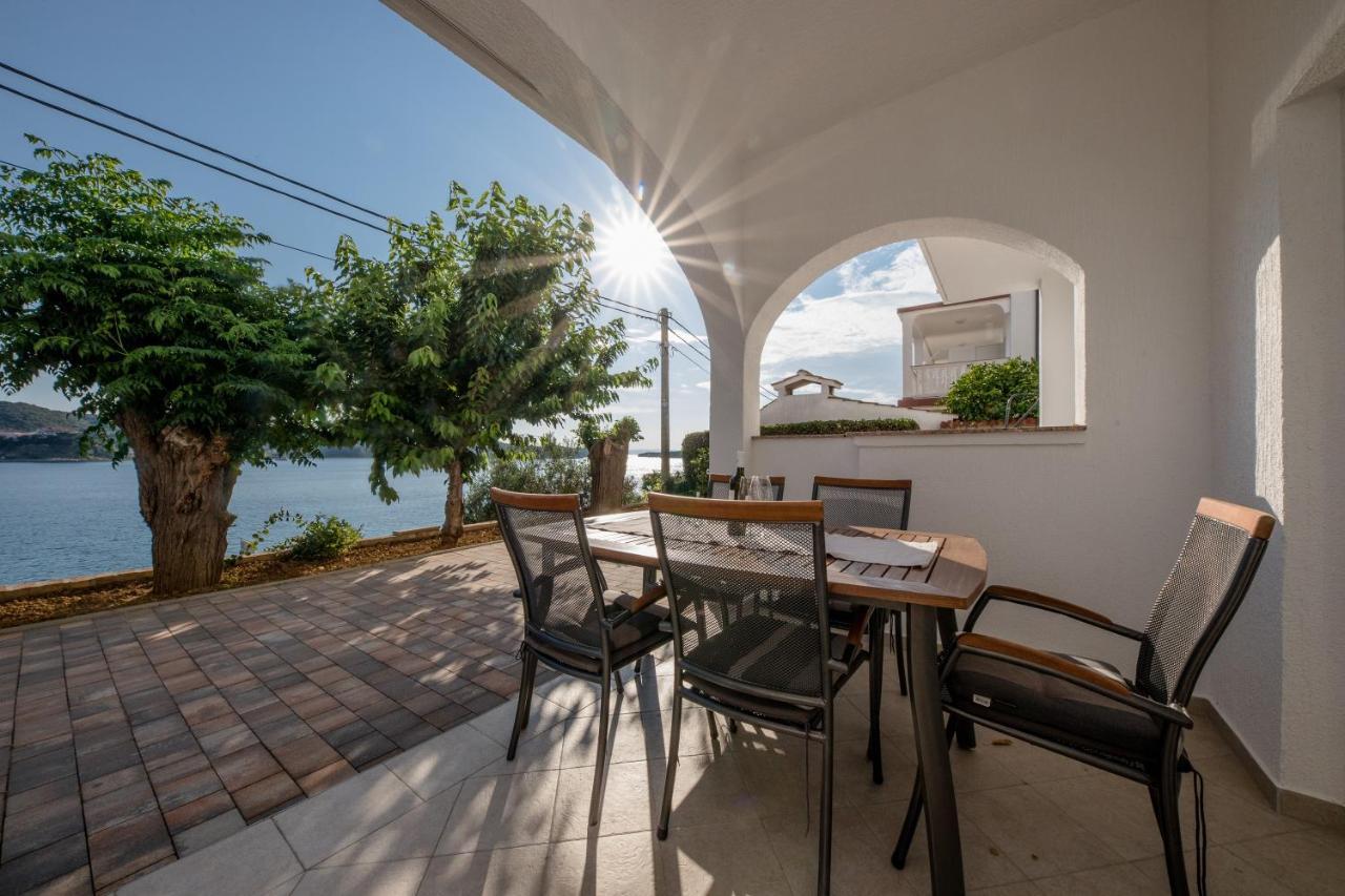Apartments And Rooms By The Sea Supetarska Draga - Gornja, Rab - 11579 Exterior photo
