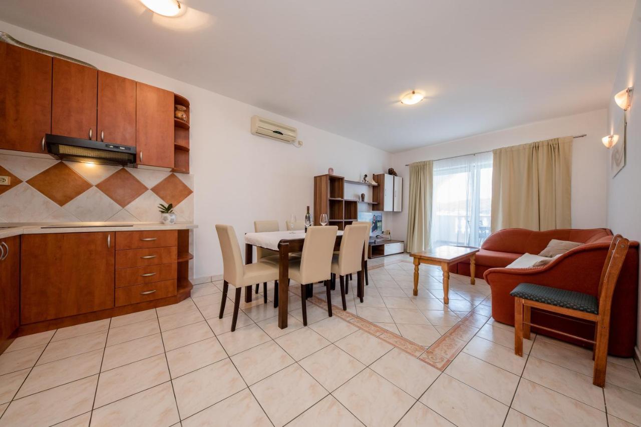 Apartments And Rooms By The Sea Supetarska Draga - Gornja, Rab - 11579 Exterior photo