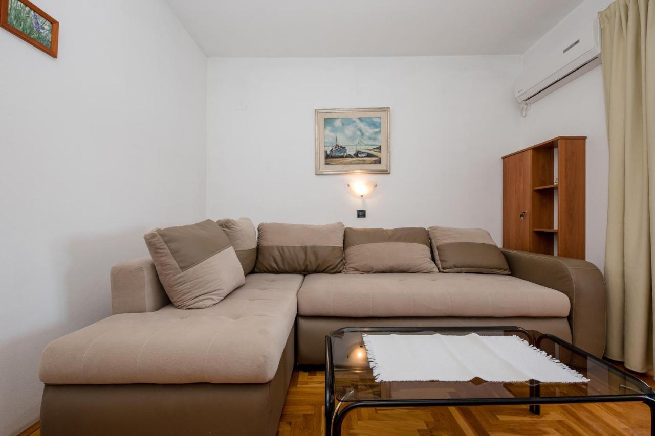 Apartments And Rooms By The Sea Supetarska Draga - Gornja, Rab - 11579 Exterior photo