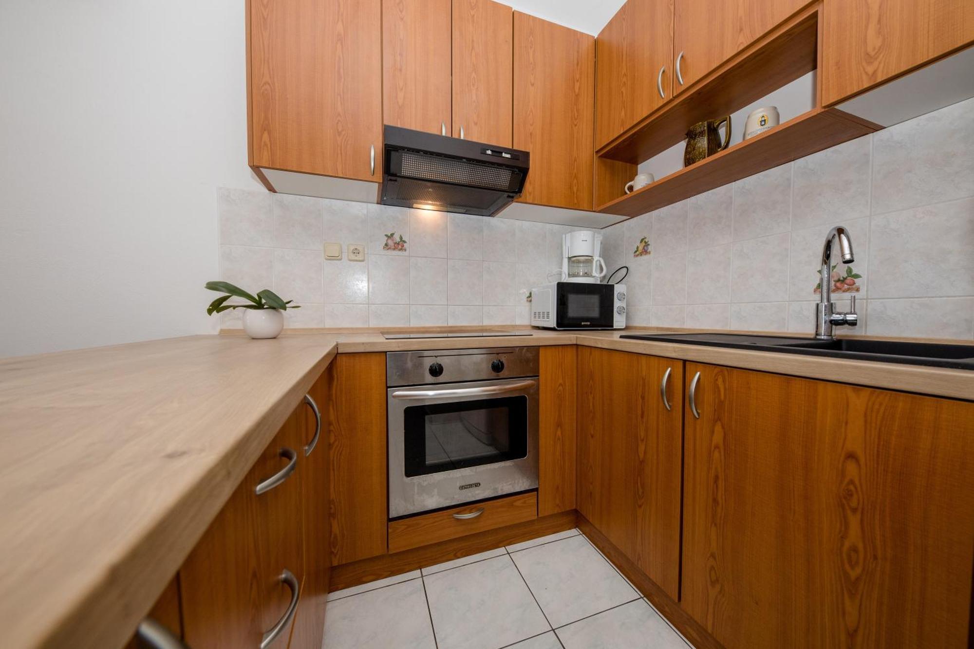 Apartments And Rooms By The Sea Supetarska Draga - Gornja, Rab - 11579 Room photo